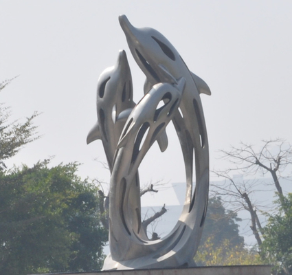 Le grand sablage de sculpture en jardin d'acier inoxydable de miroir de résumé a adapté aux besoins du client