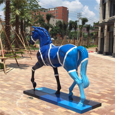 La statue grandeur nature de jardin de sculpture en cheval de fibre de verre réaliste a peint