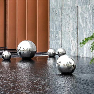 Sculpture inoxydable argentée en bille d'acier de cavité décorative pour des fontaines