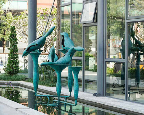 Les statues extérieures en bronze d'oiseau de jardin d'Art Copper Peace Dove Sculpture ont adapté aux besoins du client