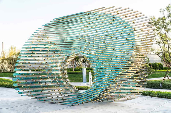 Moderne de Ring Stainless Steel Sculptures Abstract en métal adapté aux besoins du client pour le jardin