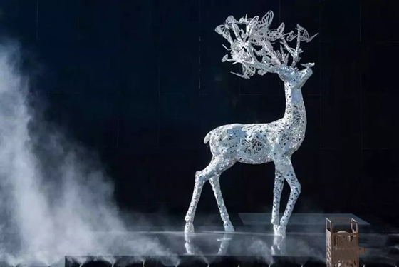 Le cerf commun extérieur en métal sculpte Art Decorative For Shop public