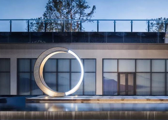 Cercle extérieur léger d'acier inoxydable en métal de sculptures en jardin la cour
