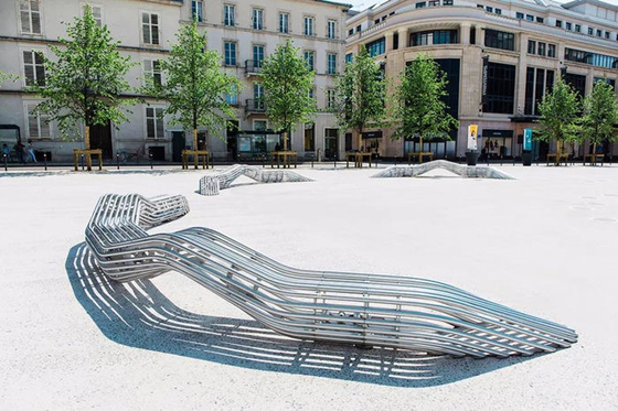 La chaise publique d'Art Polished Outdoor Stainless Steel de meubles de sculpture a adapté aux besoins du client