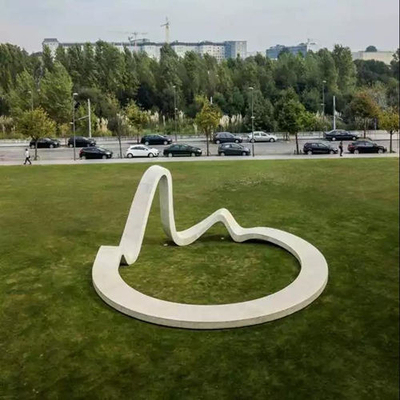 Les grands ornements extérieurs peints de pelouse de statues de fibre de verre de FRP asseyent