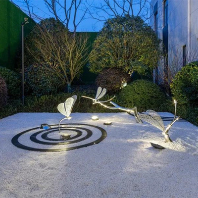 Le jardin argenté animal en métal de libellule sculptent extérieur d'acier inoxydable