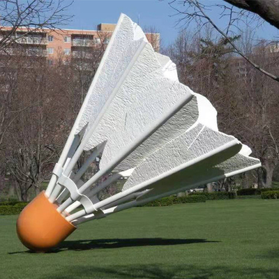 Sculpture en volant de Birdie Sculpture Public Fiberglass Giant de badminton de terrain de jeu