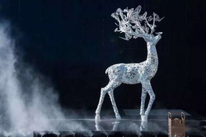 Le cerf commun extérieur en métal sculpte Art Decorative For Shop public